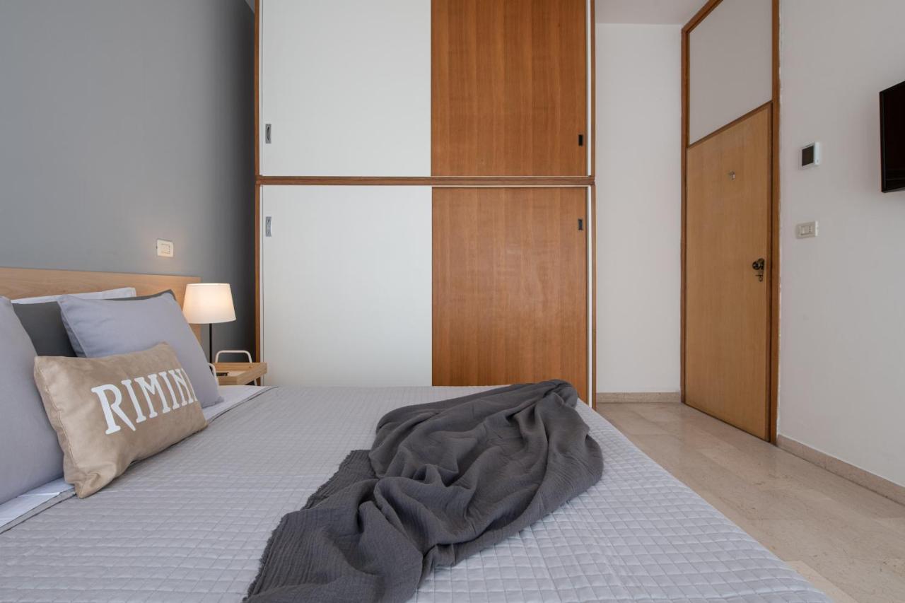 Ventodue Apartment Rimini Exterior photo